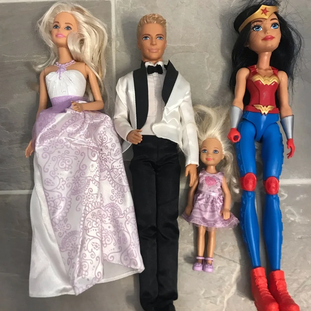 Barbies - Picture 2 of 5